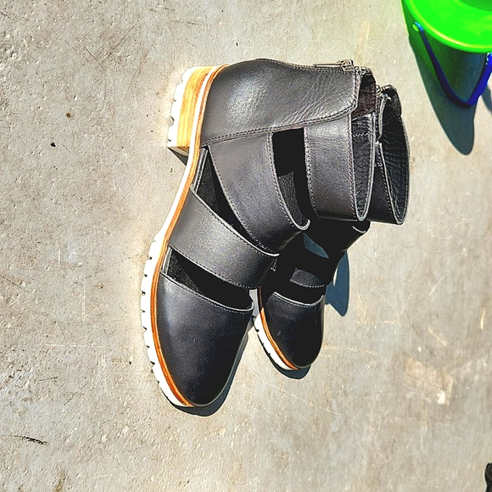 ASOS ankle boot cut-out